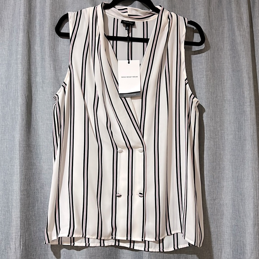 XL Who What Where top